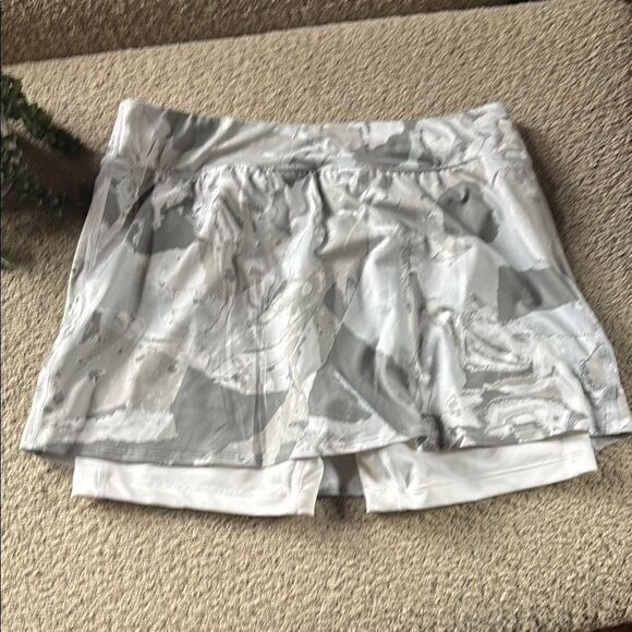 Nike Black and White Skorts Set - Picture 12 of 13